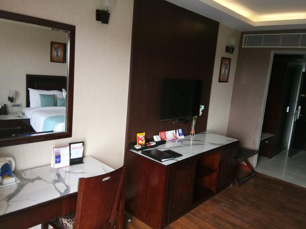Fortune Select Grand Ridge, Tirupati - Member Itc Hotels' Group Εξωτερικό φωτογραφία A room at the hotel