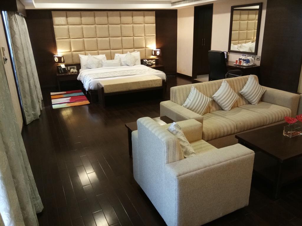 Fortune Select Grand Ridge, Tirupati - Member Itc Hotels' Group Εξωτερικό φωτογραφία A suite at the Taj Bengal