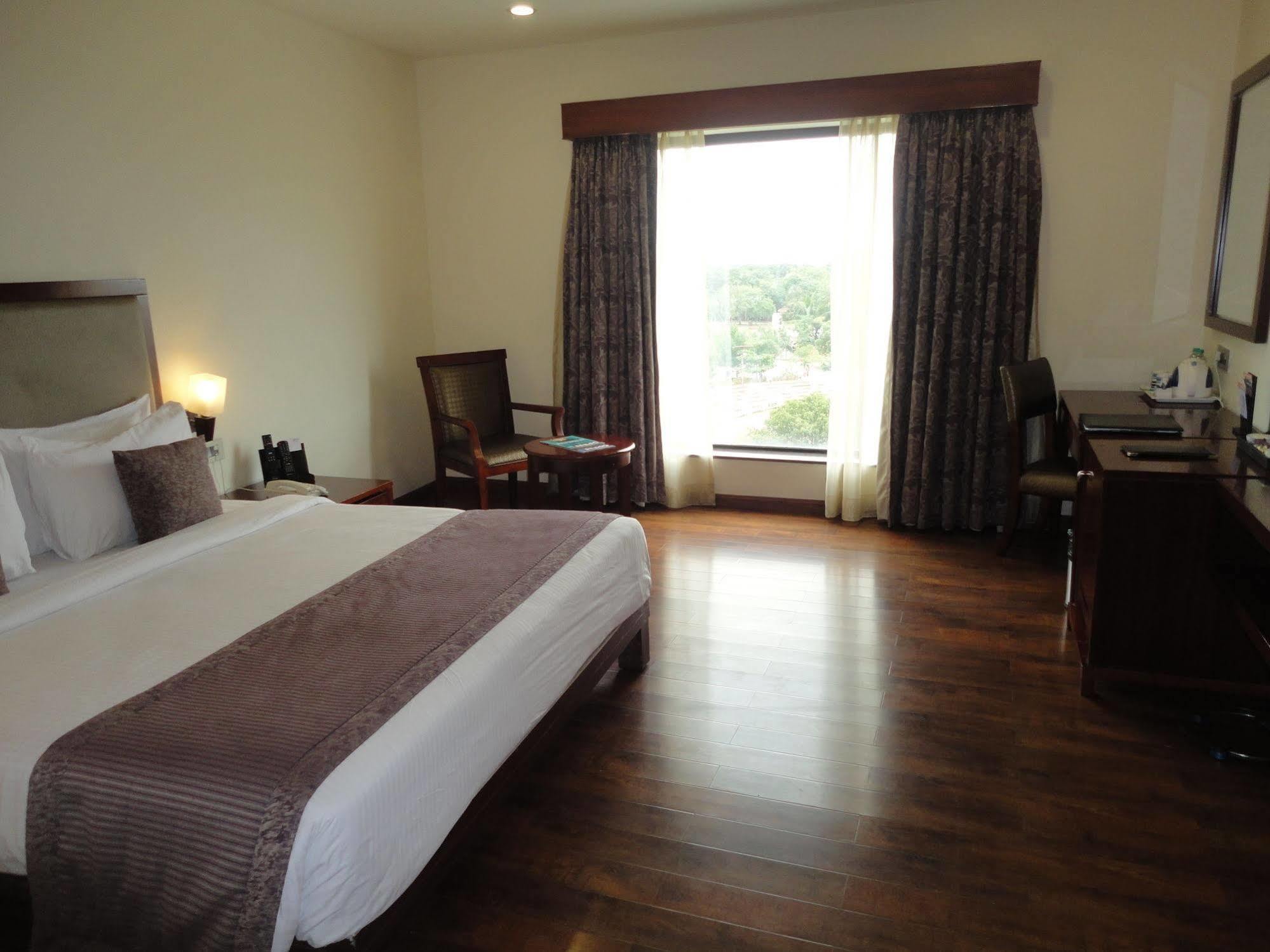 Fortune Select Grand Ridge, Tirupati - Member Itc Hotels' Group Εξωτερικό φωτογραφία A room at the Taj Bengal