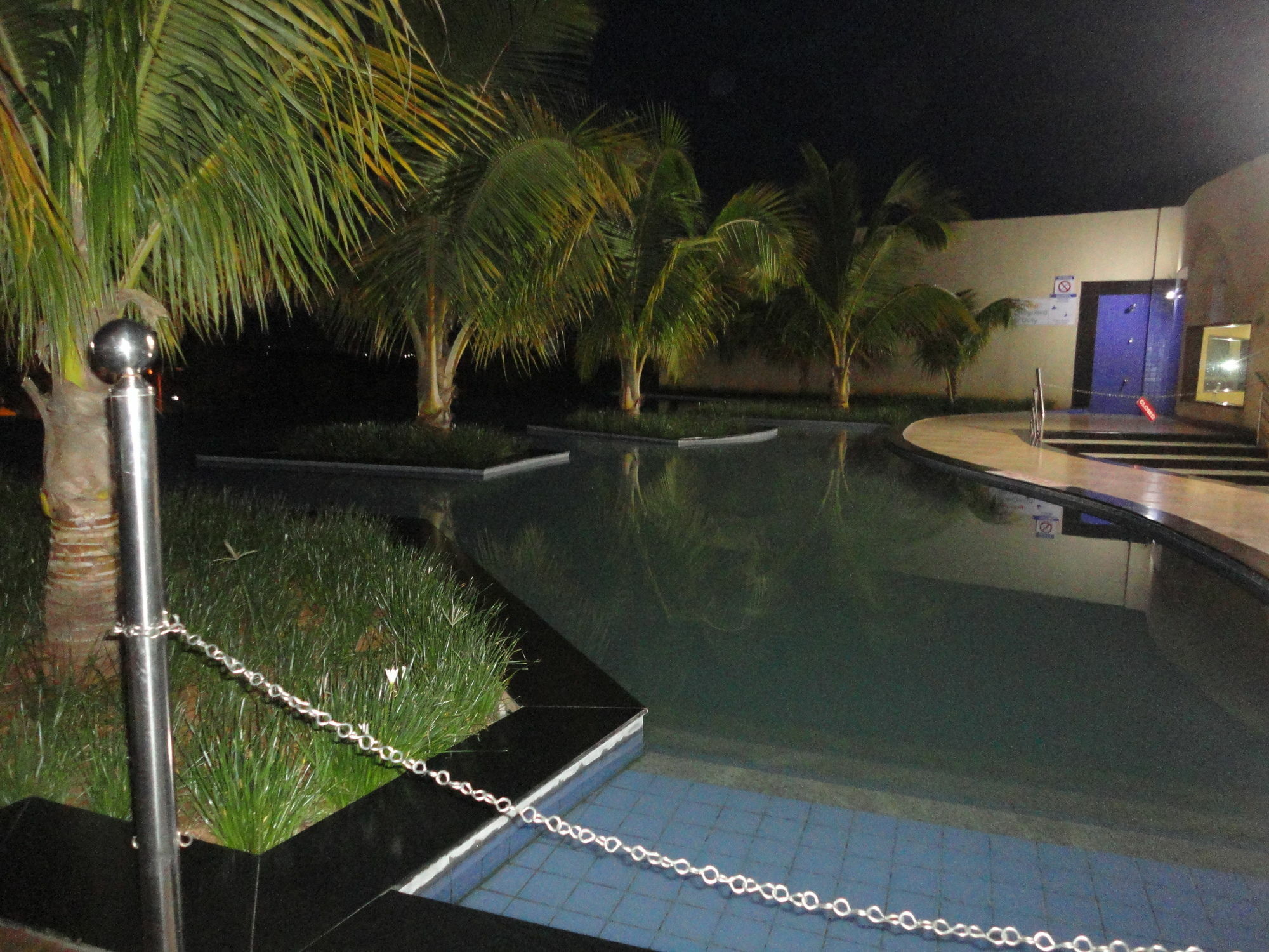Fortune Select Grand Ridge, Tirupati - Member Itc Hotels' Group Εξωτερικό φωτογραφία The pool at the hotel
